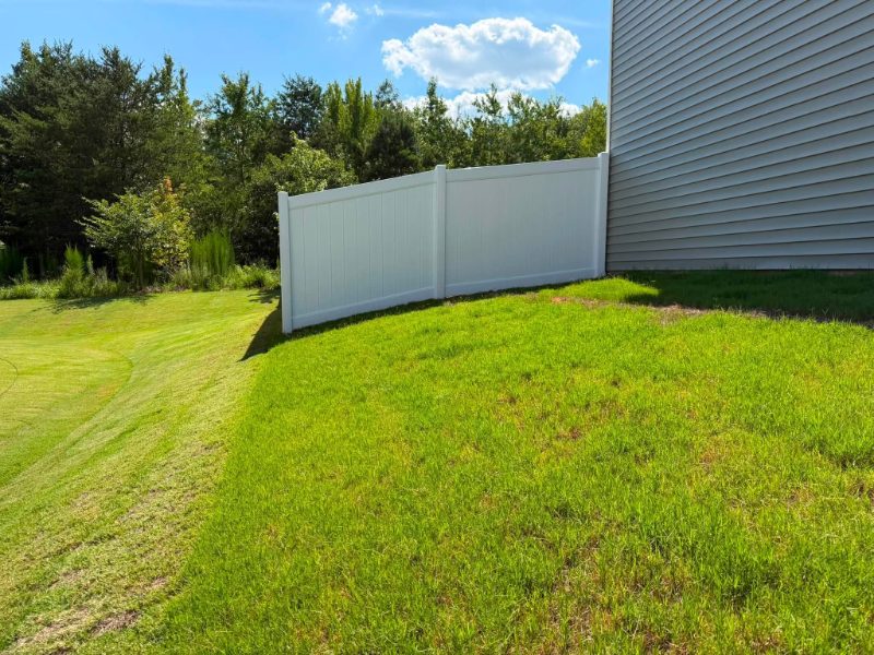 Vinyl Fencing in Salem